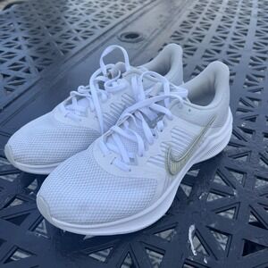 Nike Women's Downshifter 9 Sneaker Size 8.5